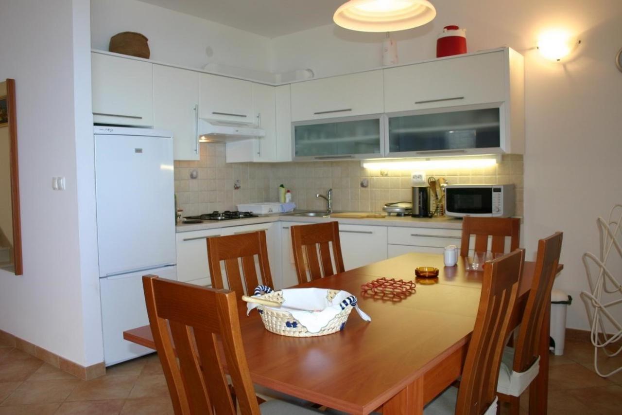 Apartments Boris Омиш Экстерьер фото